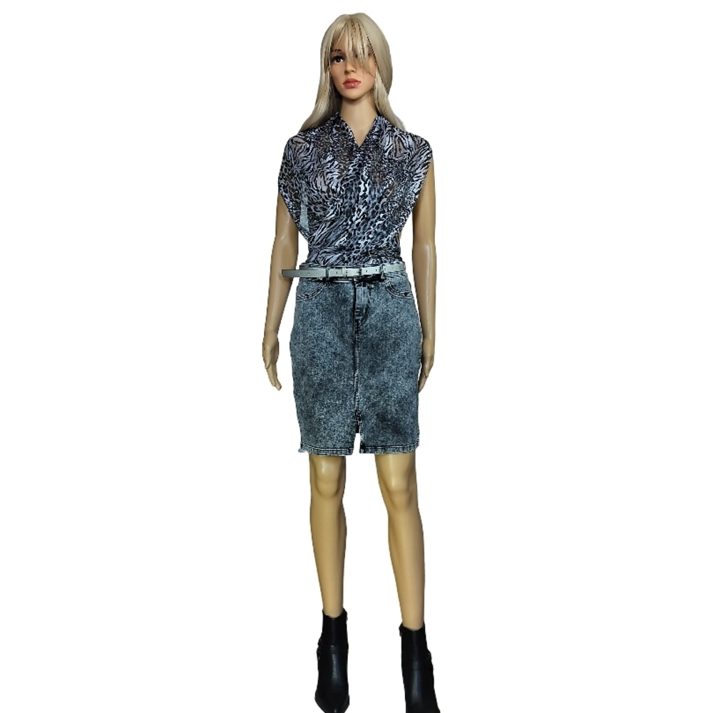 Jessica Gray Denim Mini Skirt Size 4 NWOT